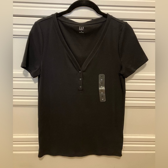 NWT Ribbed V-Neck T-shirt - Picture 1 of 4